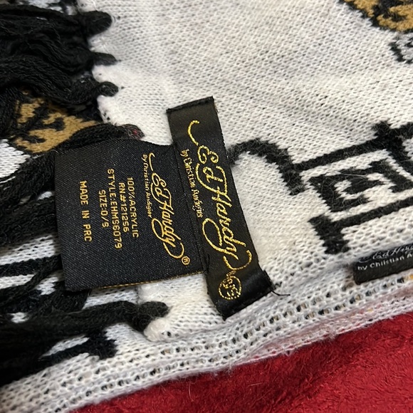 Ed hardy scarf - Picture 5 of 6